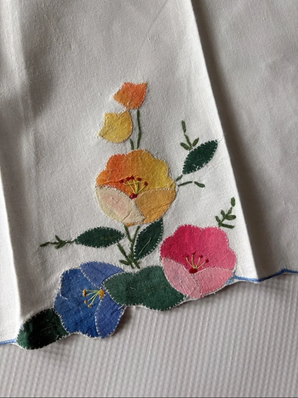 Vintage Hand Stitched Flowered Tea Towels / Set of 2
